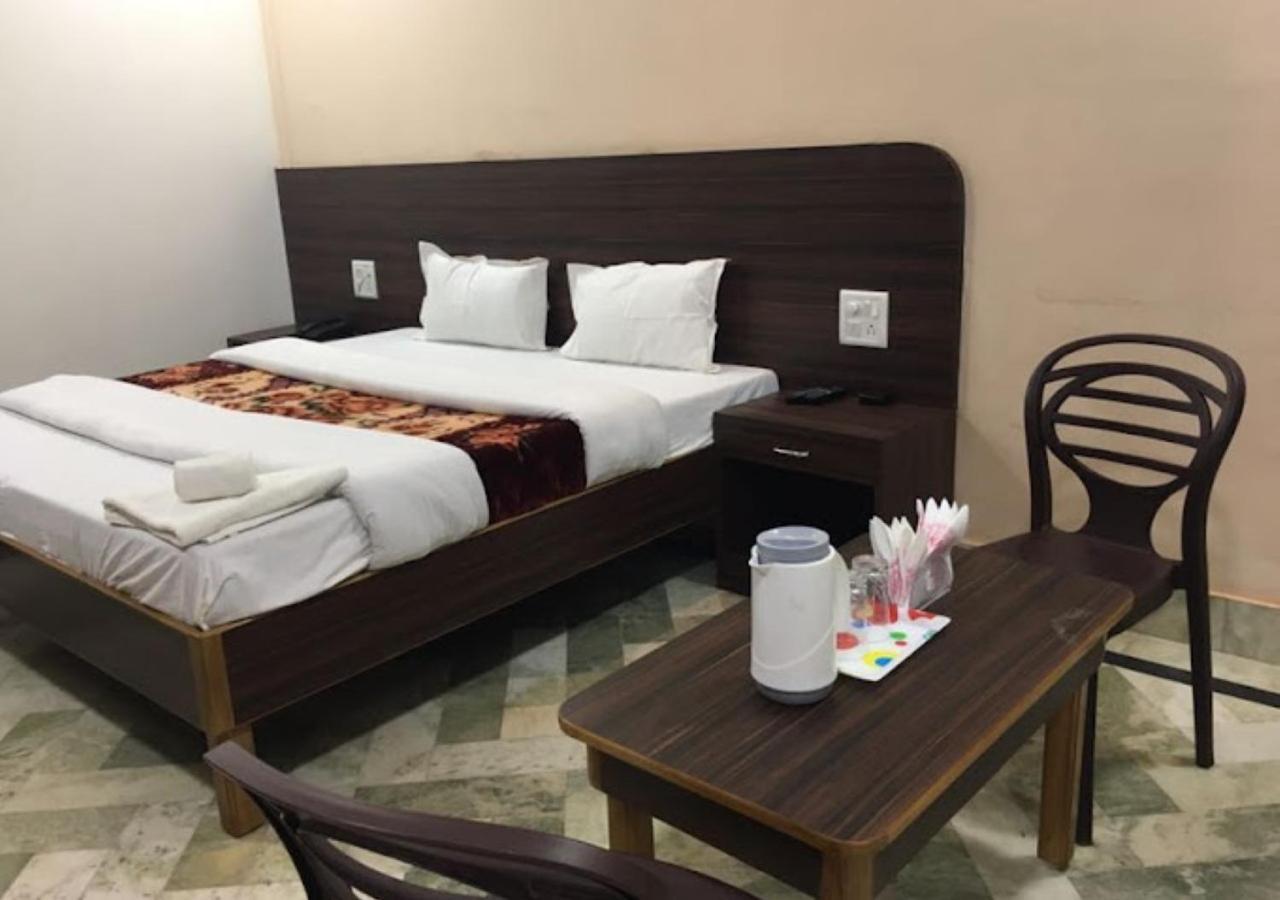 Liberty Guest House 瓦拉纳西 外观 照片